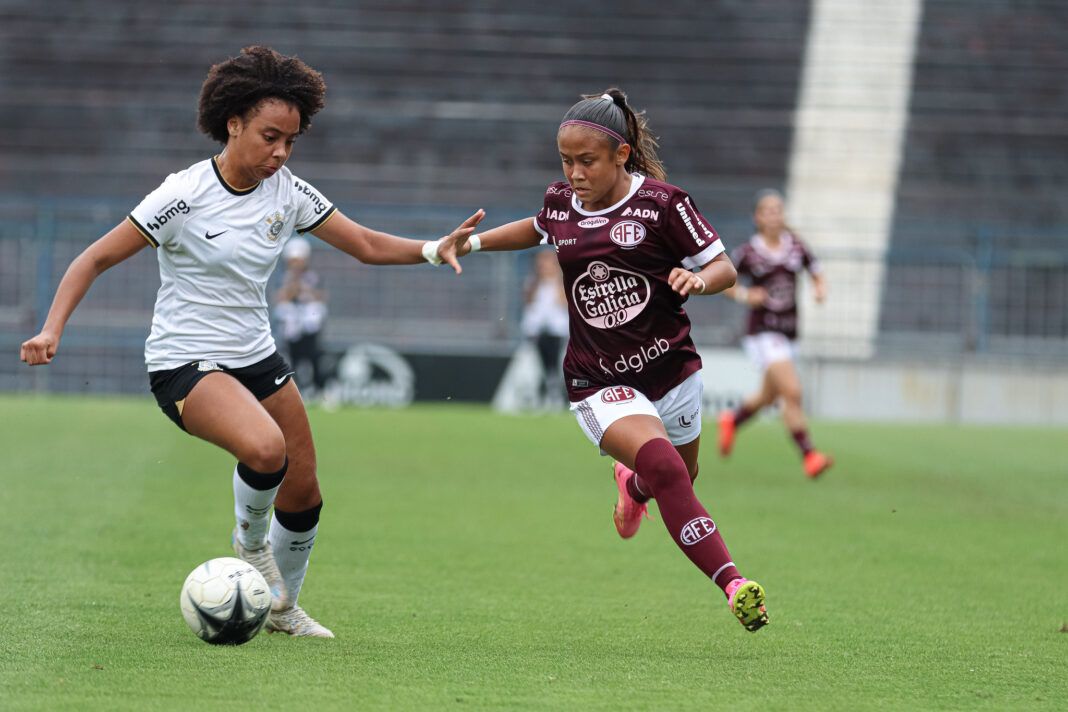 Corinthians faz quatro jogos no domingo, bate São Paulo na final e é  campeão do Festival Feminino Sub-14