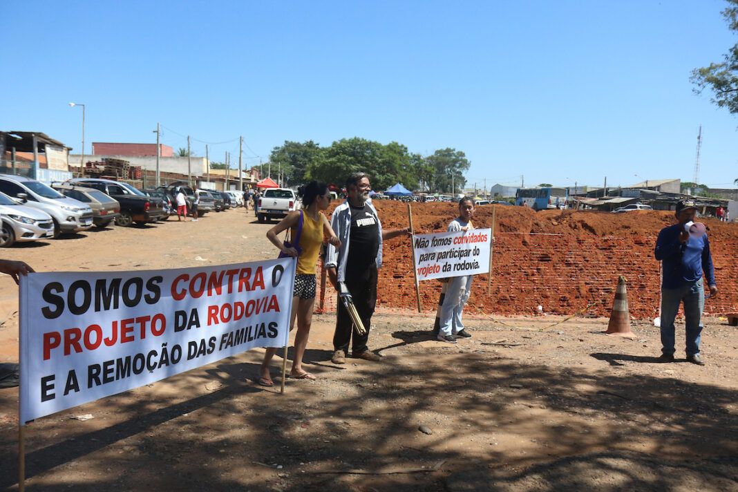 Protesto contra ampliação da Rodovia Miguel Melhado