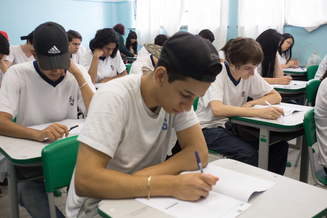 Enquanto a porcentagem de matrículas nas escolas privadas cresceu 4,7%, com cerca de 423 mil novos estudantes, a da rede pública perdeu 500 mil alunos (Foto: Reprodução Secretaria da Educação Estado de São Paulo)
