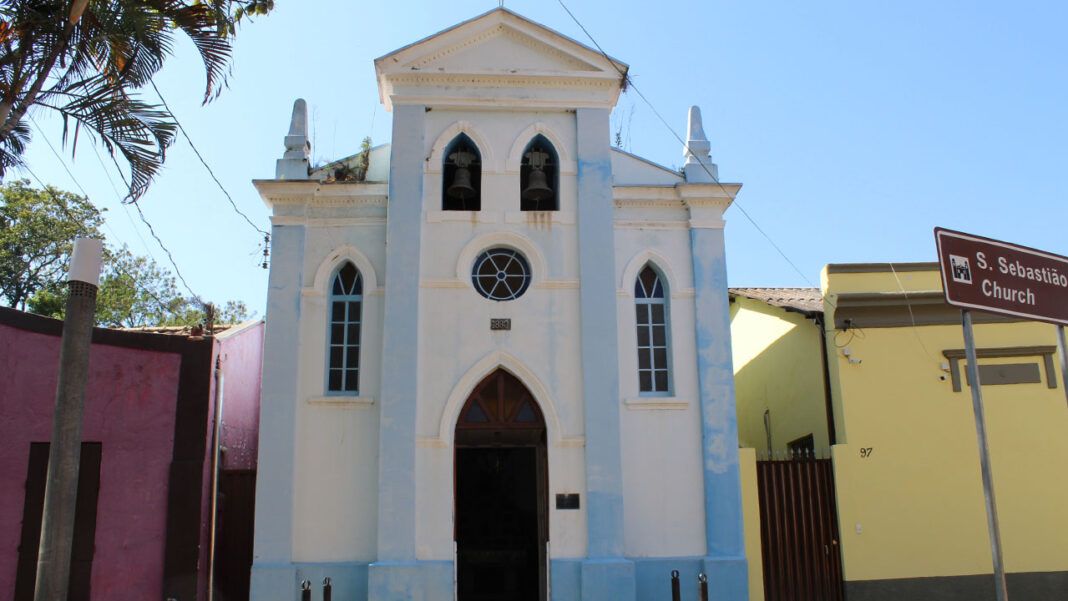 Igreja de São Sebastião é um dos imóveis tombados do distrito de Sousas