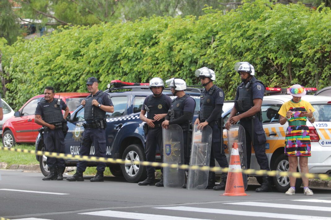 Guardas municipais na segurança do pré-Carnaval do bloco Vô Jajá (Crédito: Divulgação/ PMC)