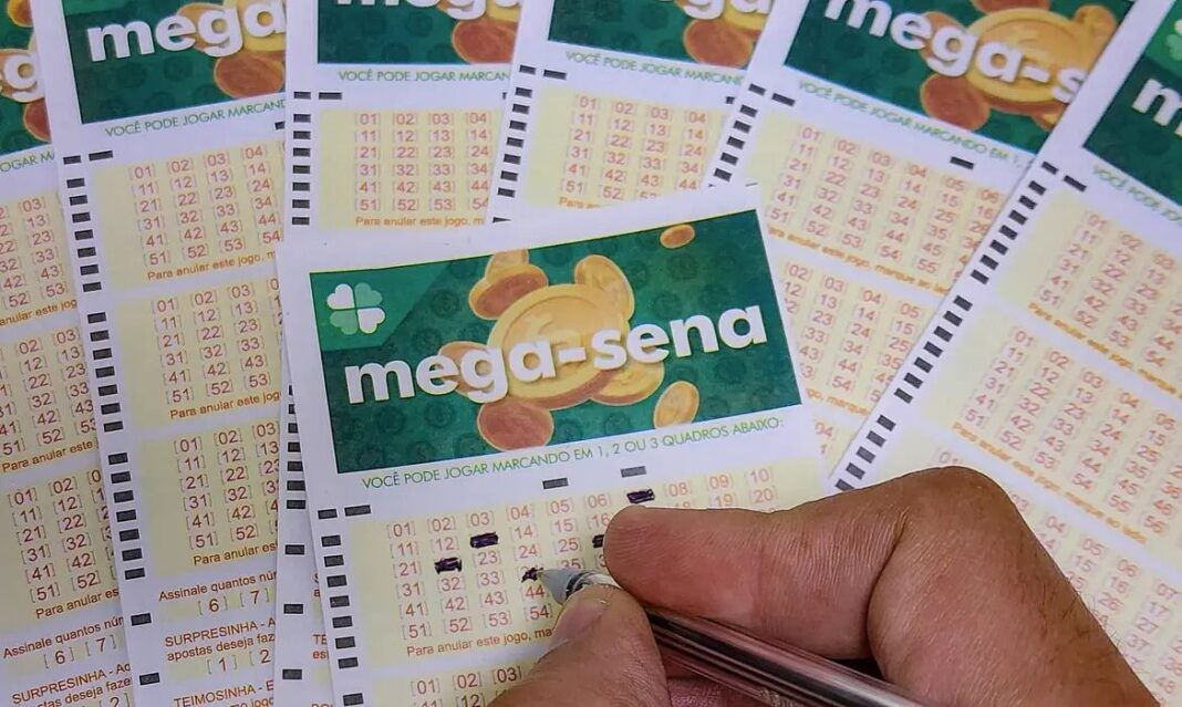 Novo sorteio da Mega-Sena acontece hoje (Foto: Rafa Neddermeyer/ Agência Brasil)