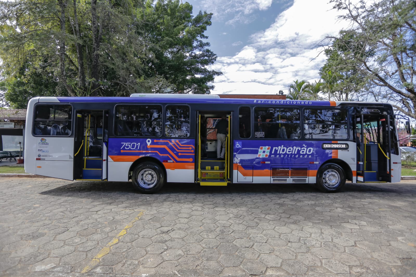 Novos ônibus do transporte coletivo de Ribeirão Preto serão entregues na próxima semana