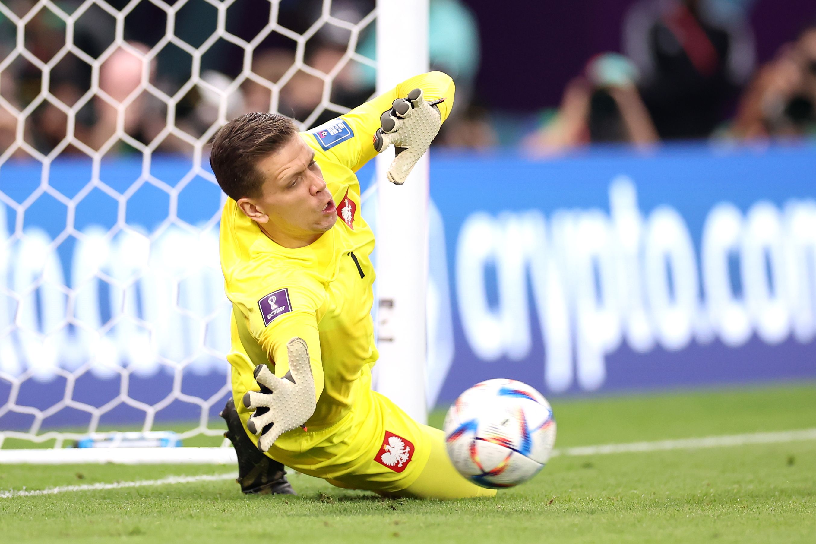 Para Szczesny, ele é o melhor goleiro do mundo