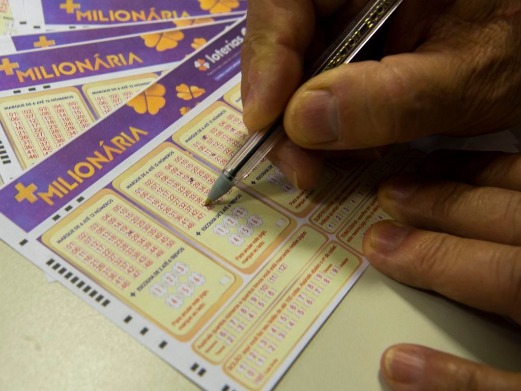 Veja os números sorteados nas loterias