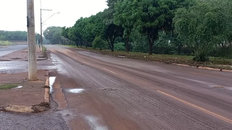 Via Norte com lama em Ribeirão Preto