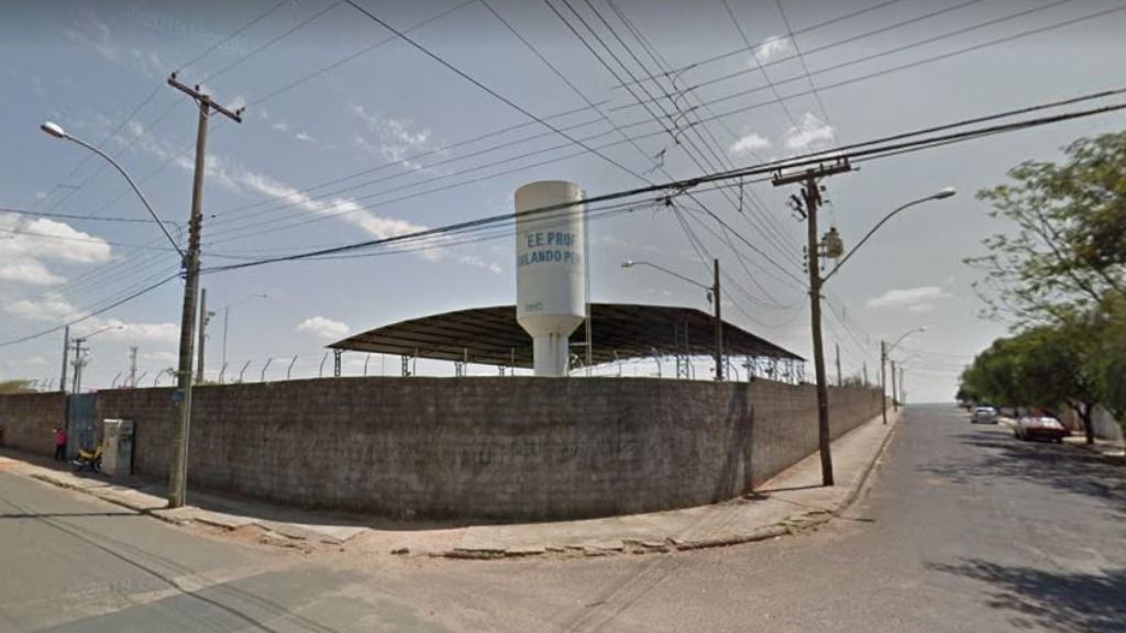 Escola de São Carlos desmatricula 90 alunos por faltas em
