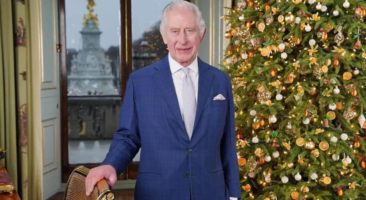 Rei Charles III enfrenta “uma forma de câncer”