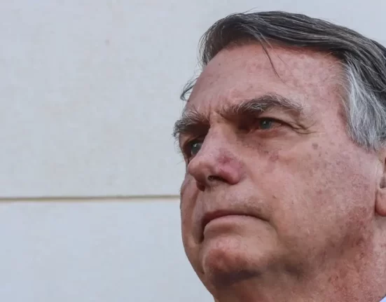 qual é a investigação da PF contra Jair Bolsonaro