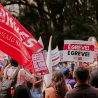 greve, professores, protesto, bandeiras