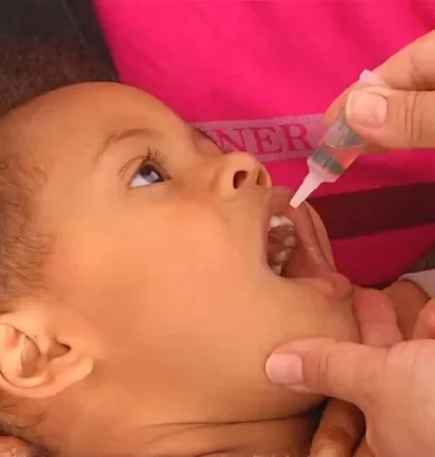 criança, imunizante, gotas, polio, vacina