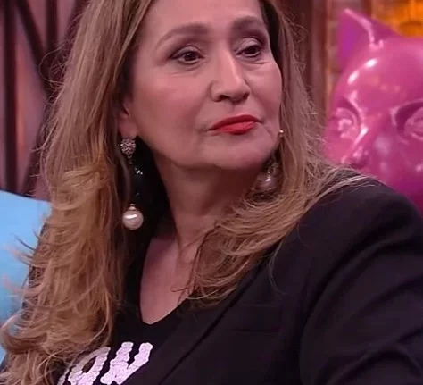 Sônia Abrão, entrevista, apresentadora, SBT, repórter, Rede TV