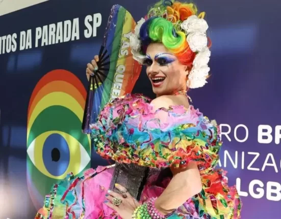 Parada do Orgulho LGBTQIA+ de São Paulo é a maior do mundo (Foto: Agência Brasil)